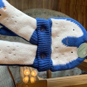 Brand new kids hat & glove set